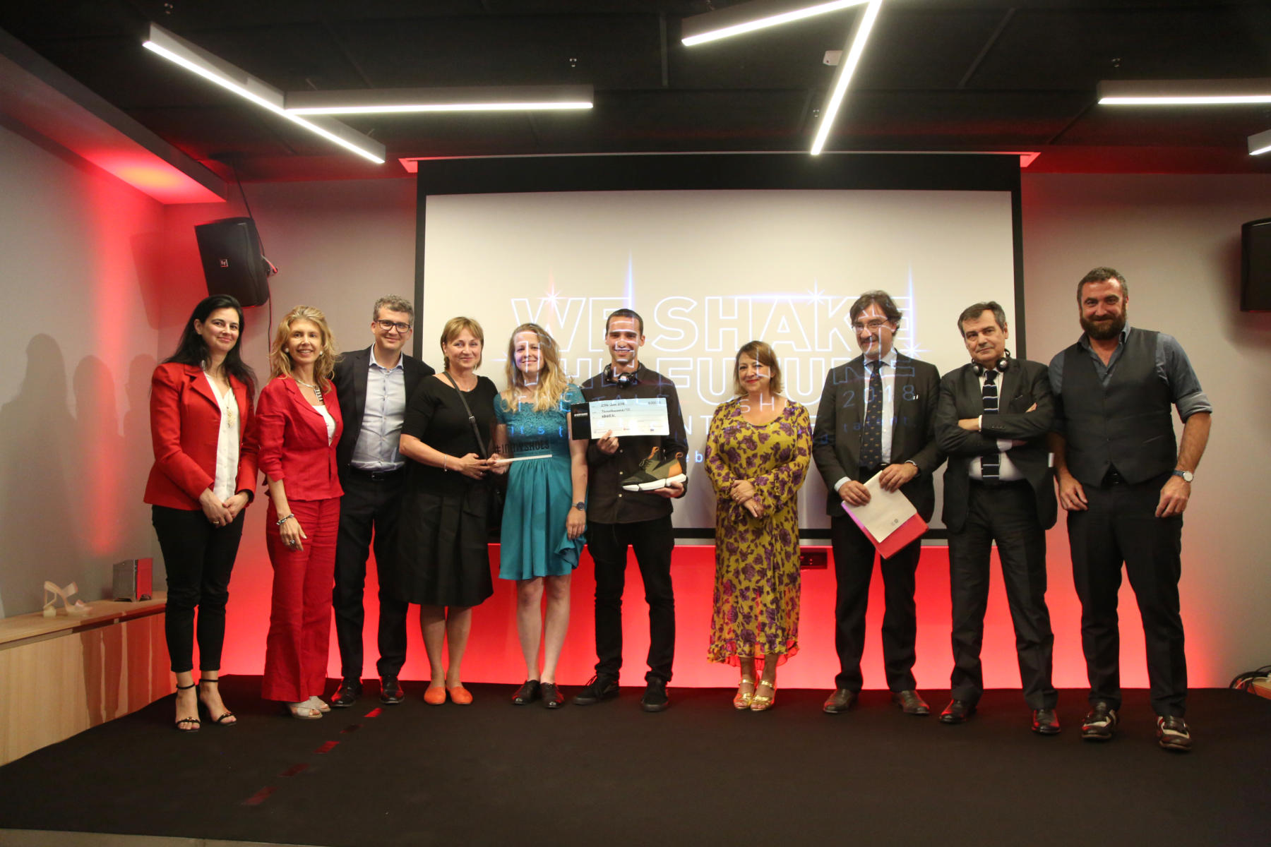 Shake the footwear sector! Sign up to the First European Contest for Young Students